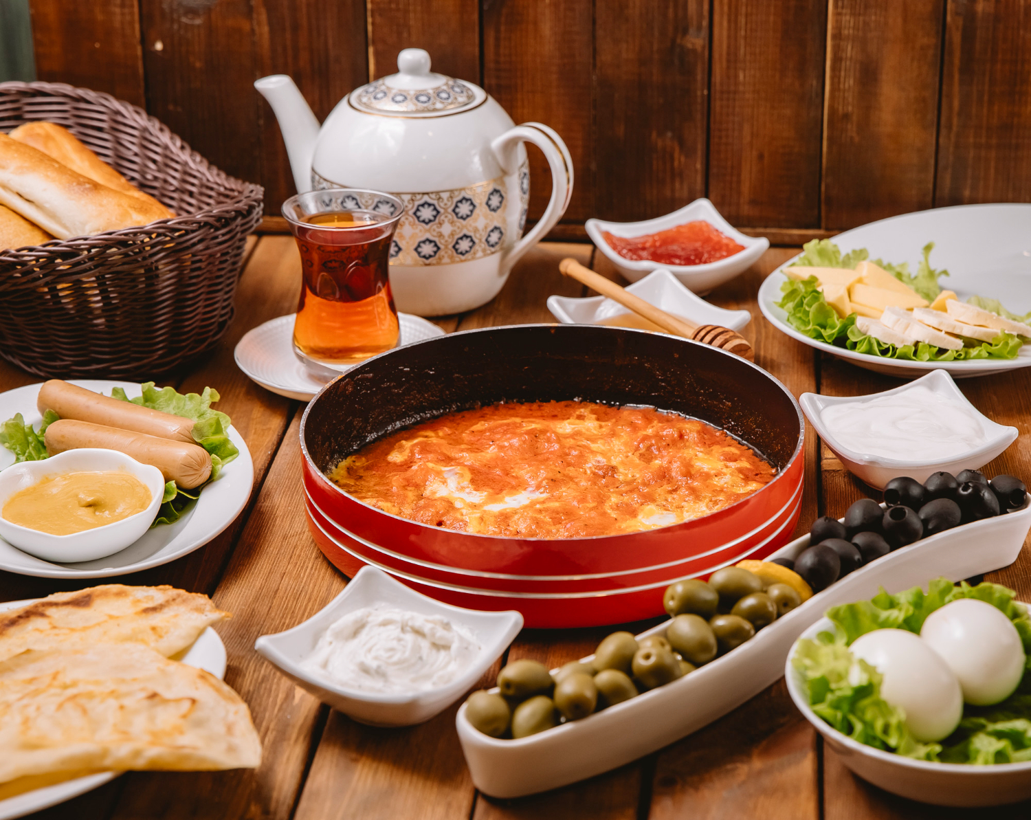 Doğa Orman Park Pizza Köyü, Kocaeli İzmit'te serpme kahvaltı restoranı şimdi misafirlerini bekliyor.